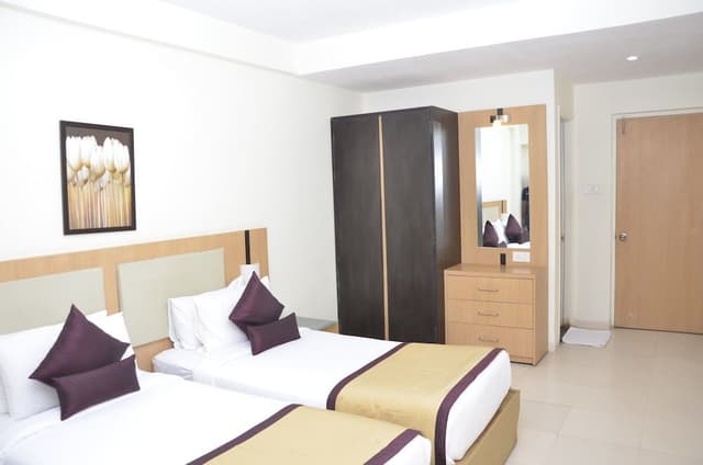 Luxury Double Room, 1 Bedroom, Smoking, City View