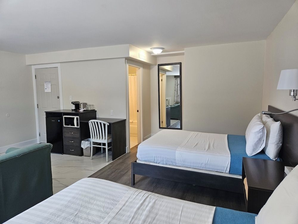 Leelas Villa Inn Flesherton2