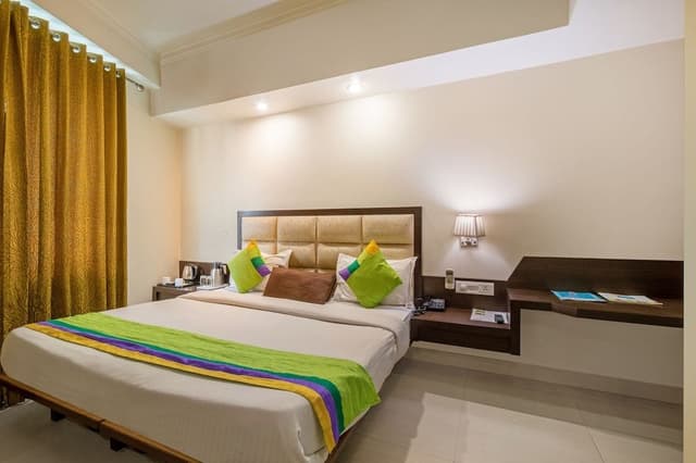 Economy Room