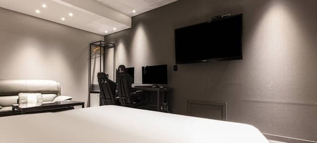 Signature Room