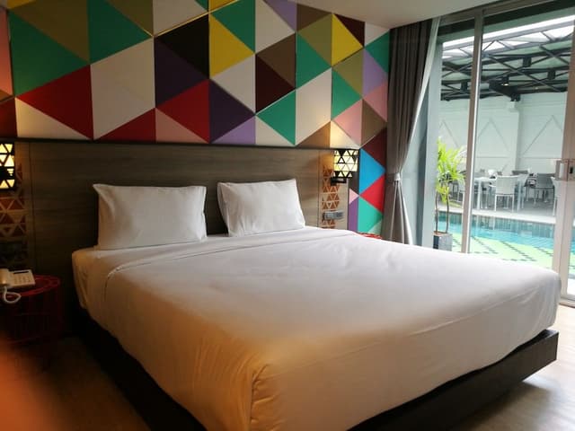 Deluxe Double or Twin Room, Pool Access