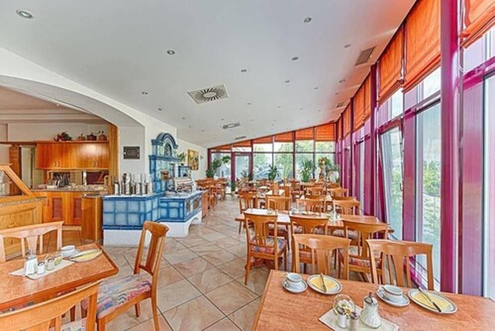 RestaurantCafe Hasenmayer RestaurantCafe Hasenmayer