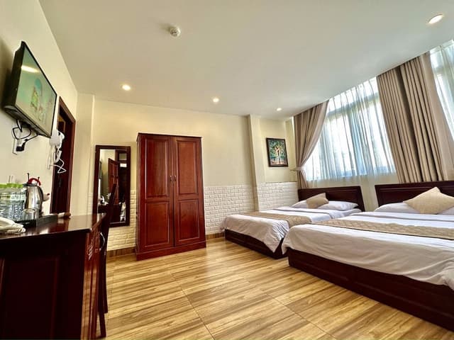 Deluxe Family Room
