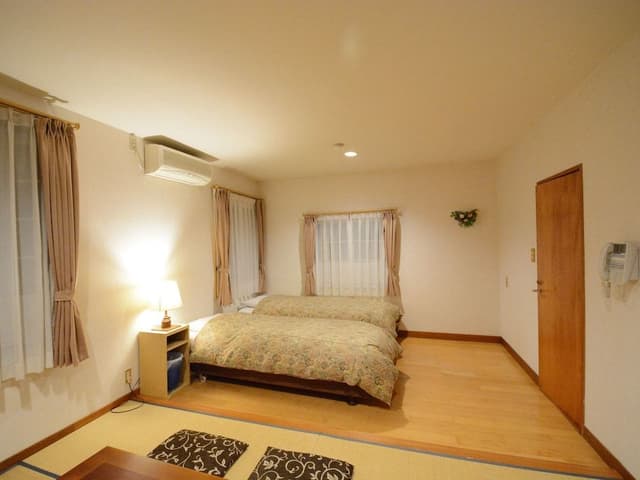 Twin with Tatami Room, Separate Bathroom