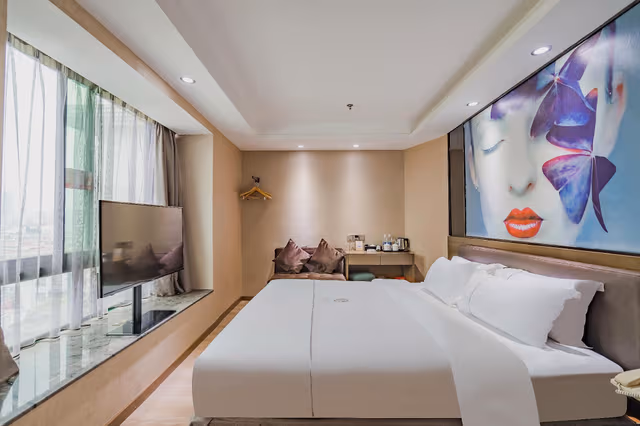 Deluxe Queen Room