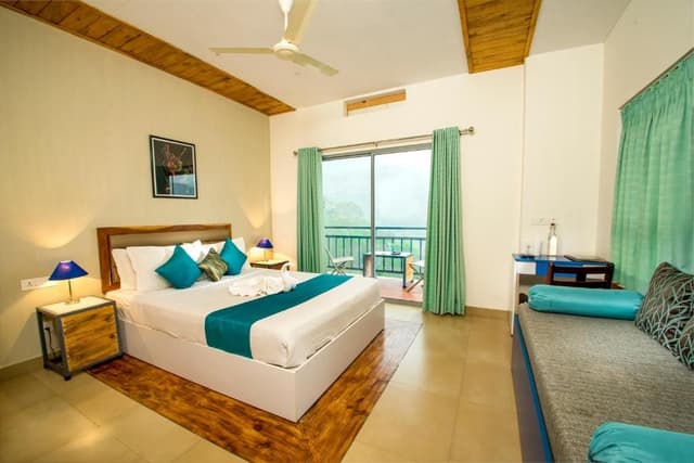 Deluxe Double Room with Extra Bed