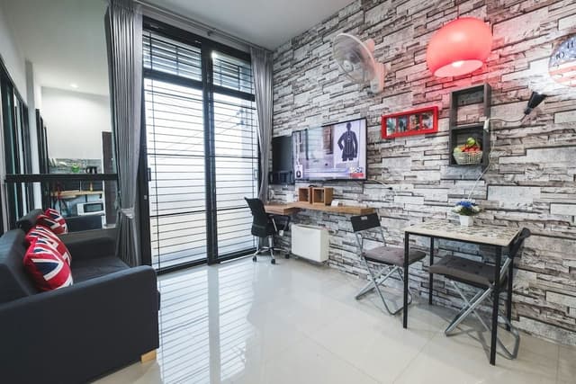 Superior Townhome, 1 King Bed