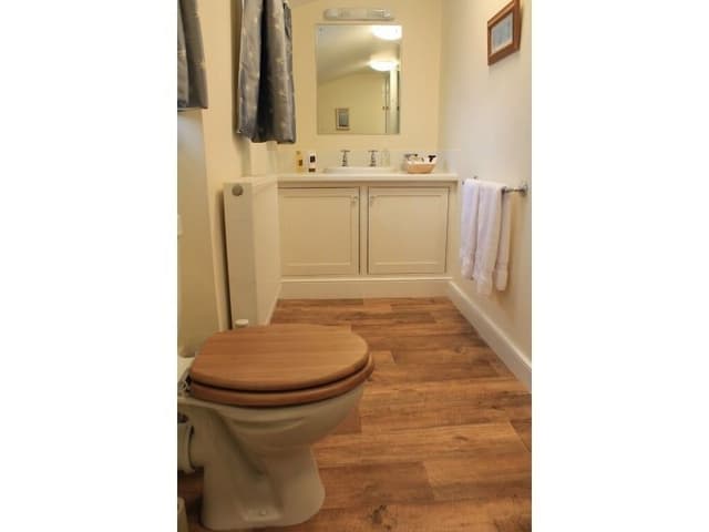 Suite, Private Bathroom