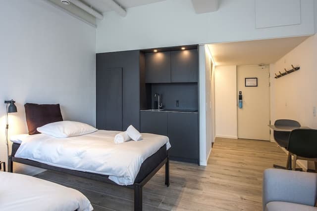 Twin Room, Kitchenette