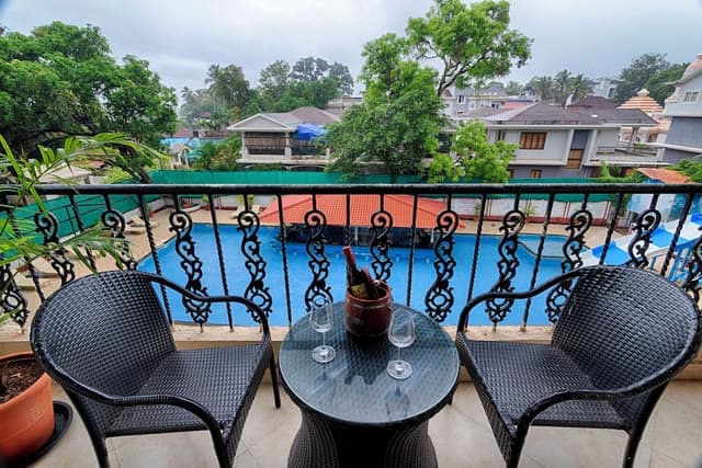 Suite Room 2BHK with Living Room
