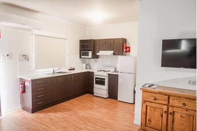 Disability Access Cabin - Two Bedroom Cabin (2 King Beds)