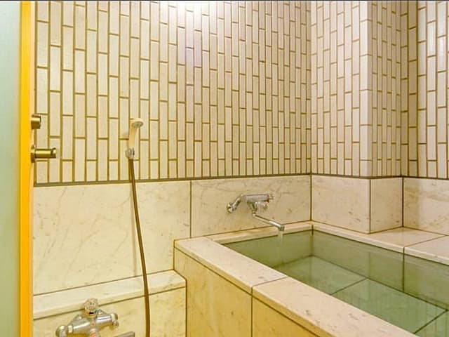 Twin Room with Bathroom