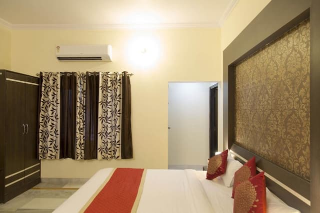 Standard Double or Twin Room, 1 Double Bed, Private Bathroom