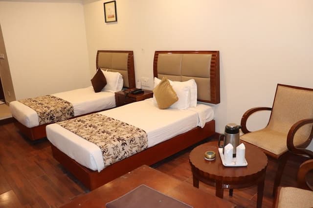 Classic Double or Twin Room, City View