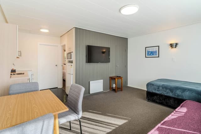Superior Suite, 1 Bedroom, Kitchen, City View