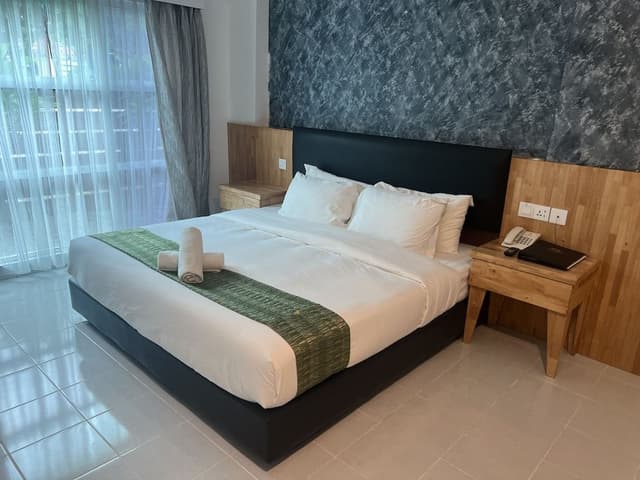 Deluxe Room, 1 King Bed, Non Smoking