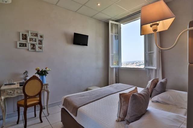 Standard Room, 2 Twin Beds, City View