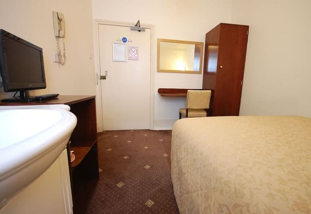 Standard Double Room, Shared Bathroom