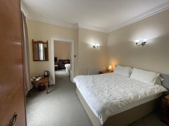 Premium-Family room-Ensuite-R4