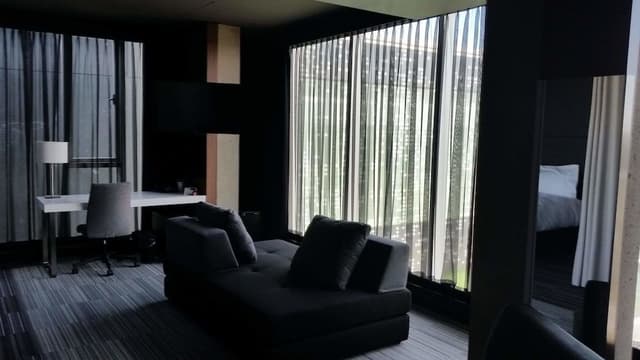 Superior Suite, 1 King Bed, City View
