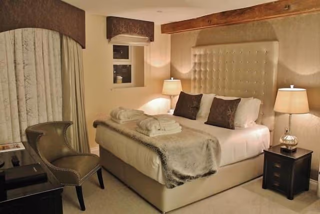 Deluxe Room, 1 King Bed