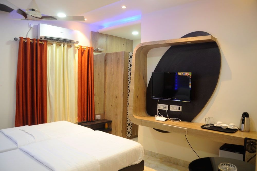 OYO Rooms Santoshpur Sulekha Bridge0
