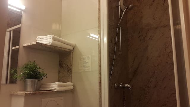 Double Room, City side