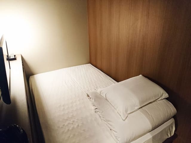 Business Single Room, Women only