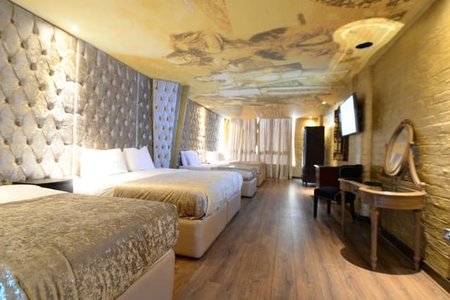 Luxury Room, Jetted Tub (sleeps 6)