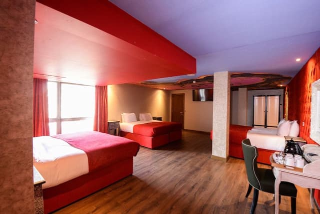 Luxury Room, Jetted Tub (sleeps 6)