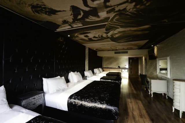 Luxury Room, Jetted Tub (sleeps 6)