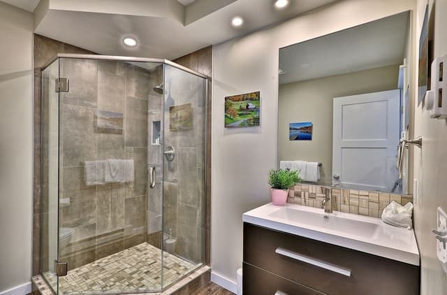 Condo, 2 Bedrooms