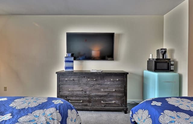 Condo, 2 Bedrooms
