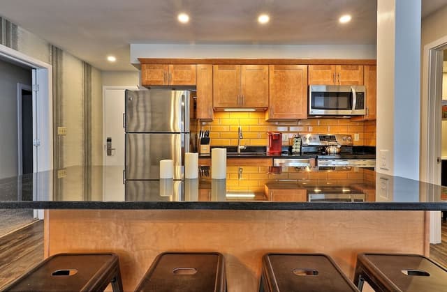 Condo, 2 Bedrooms