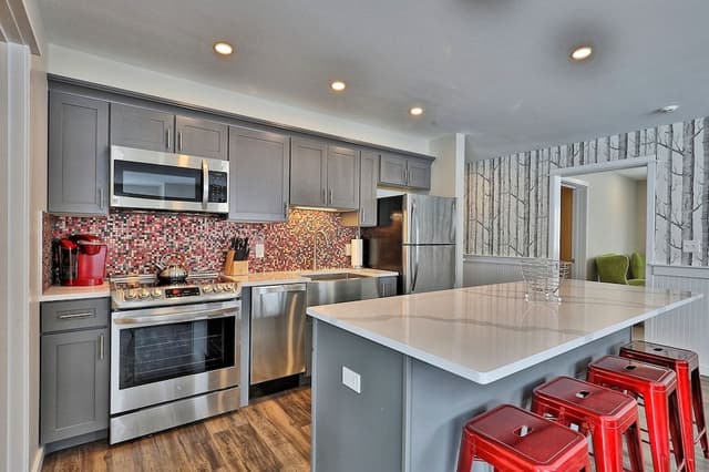 Condo, 2 Bedrooms