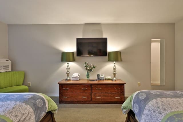 Condo, 2 Bedrooms