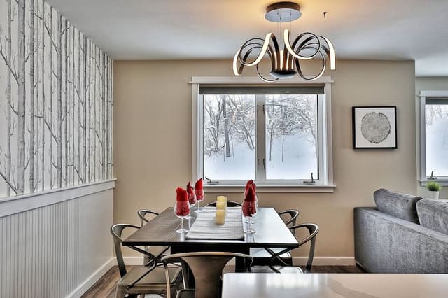 Condo, 2 Bedrooms