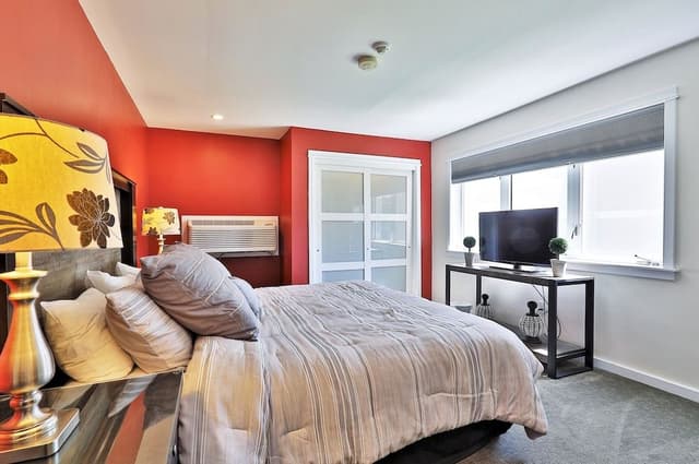 Condo, 2 Bedrooms