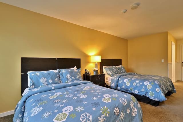 Condo, 2 Bedrooms