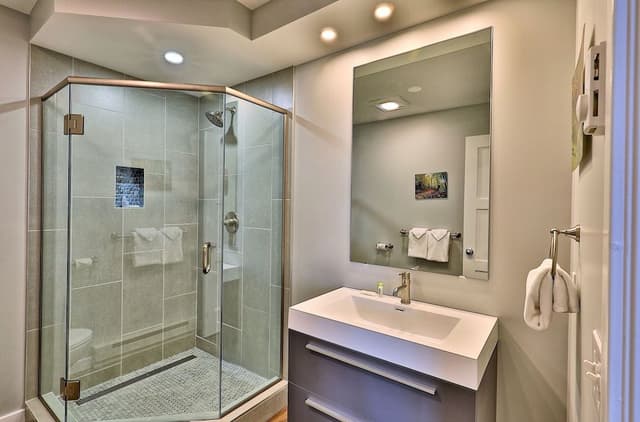 Condo, 2 Bedrooms