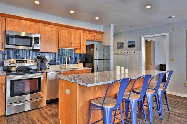 Condo, 2 Bedrooms