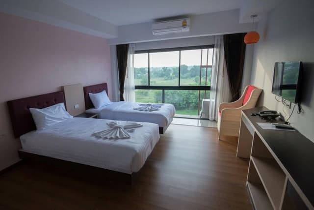 Twin - Bedroom
