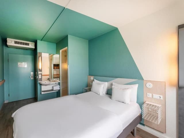 Standard Double Room - Non-Smoking