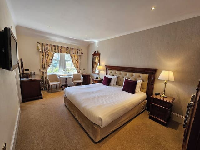 Cosy Loch Room