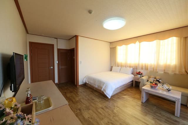 Standard Double Room (15PY, extra person fee over 3 people)