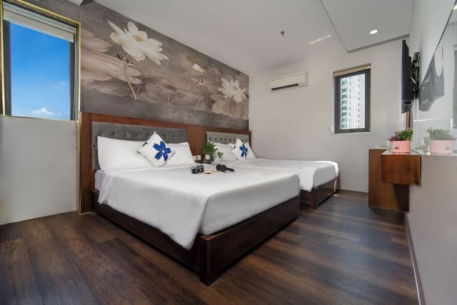 Deluxe Room, Private Bathroom, Beachside