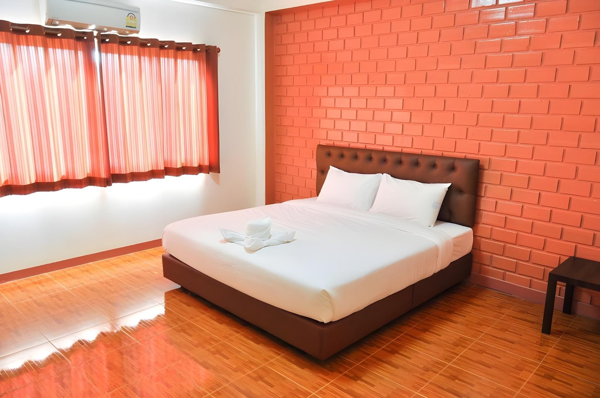 โรงแรมบุษราคัม เพลส จันทบุรี (Bussarakam Place Hotel)3