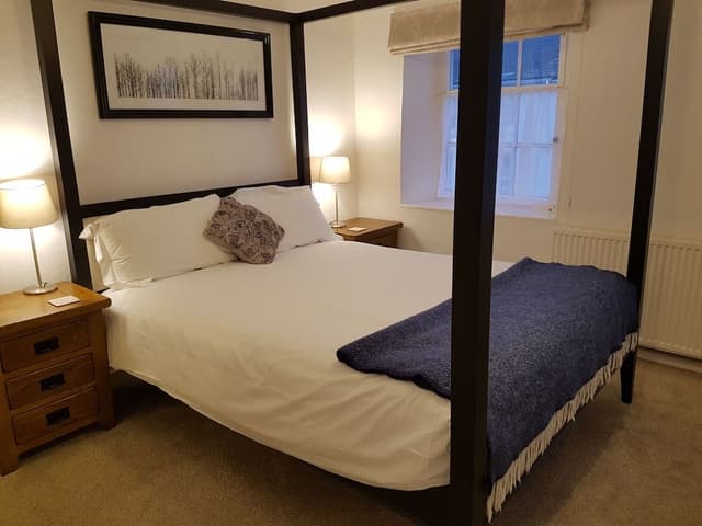 Double Room (Four Poster - No Pets)