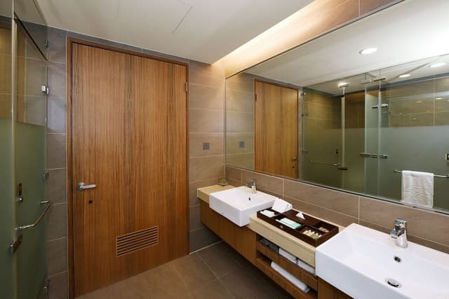 Deluxe Cityview Double Twin B