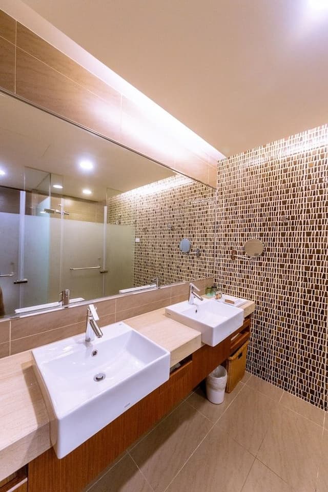 Deluxe Cityview Double Twin B